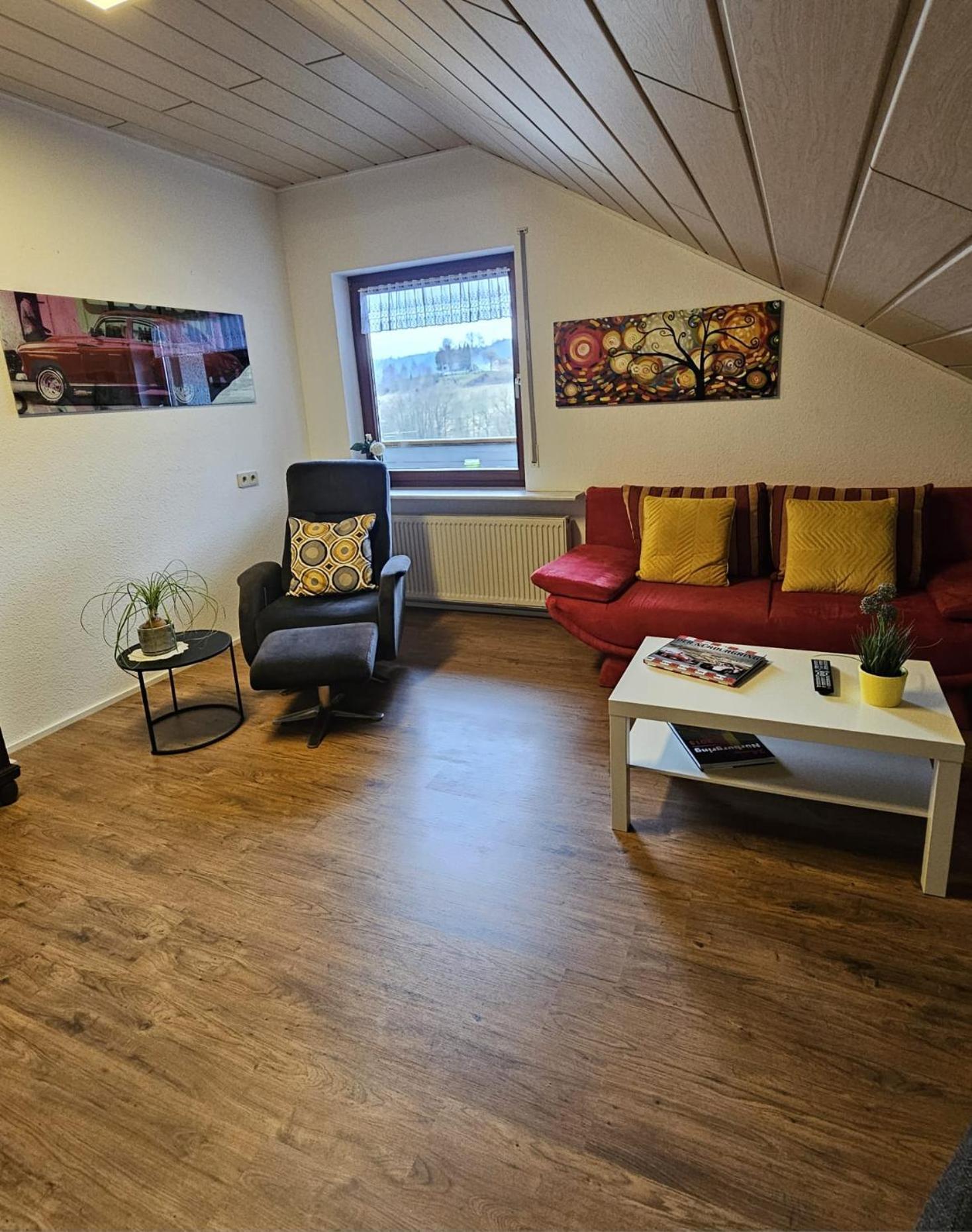 Am Lindenbaum, Ferienwohnung In Siebenbach Am Nuerburgring Exterior foto